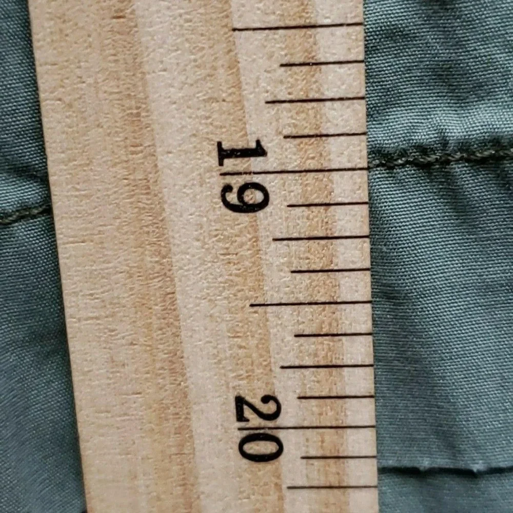 Polo Ralph Lauren Shorts Mens 36 Green Relaxed Fit Chino 9 Inseam Casual Summer